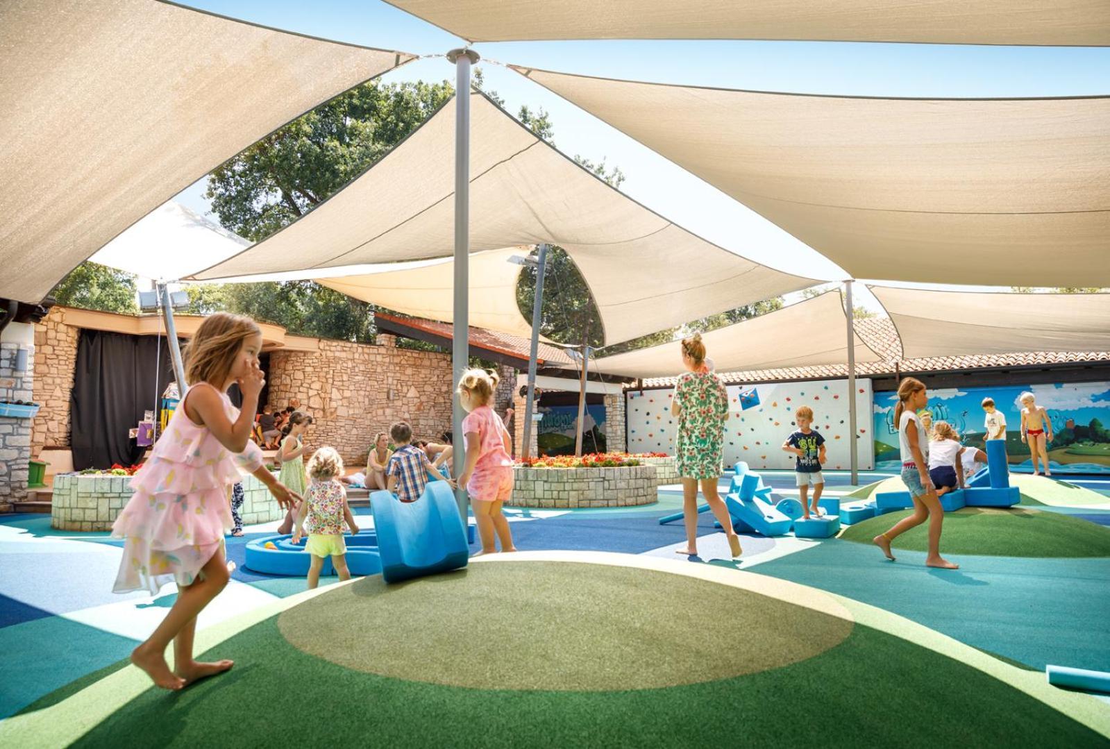 Aminess Planet Camping Maravea Resort - Pitches Novigrad  Екстер'єр фото