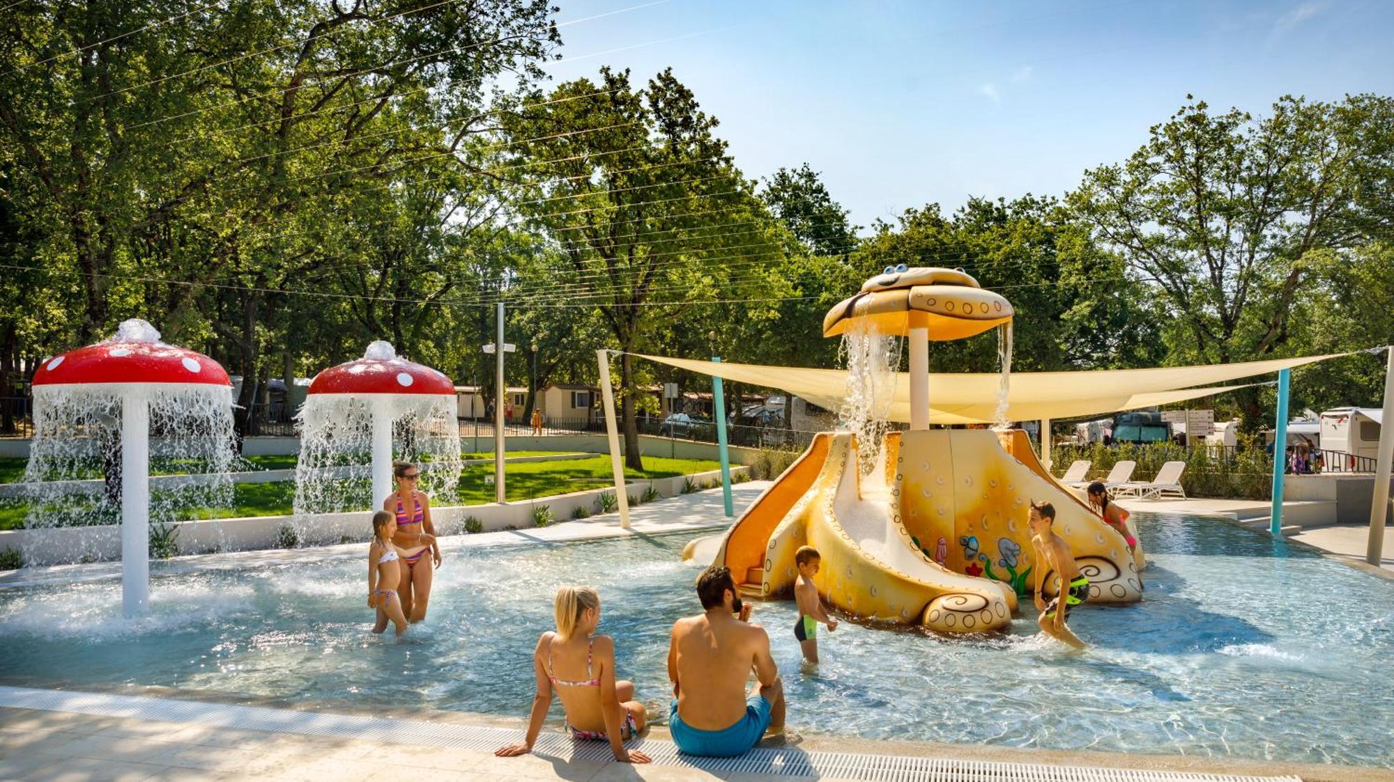 Aminess Planet Camping Maravea Resort - Pitches Novigrad  Екстер'єр фото